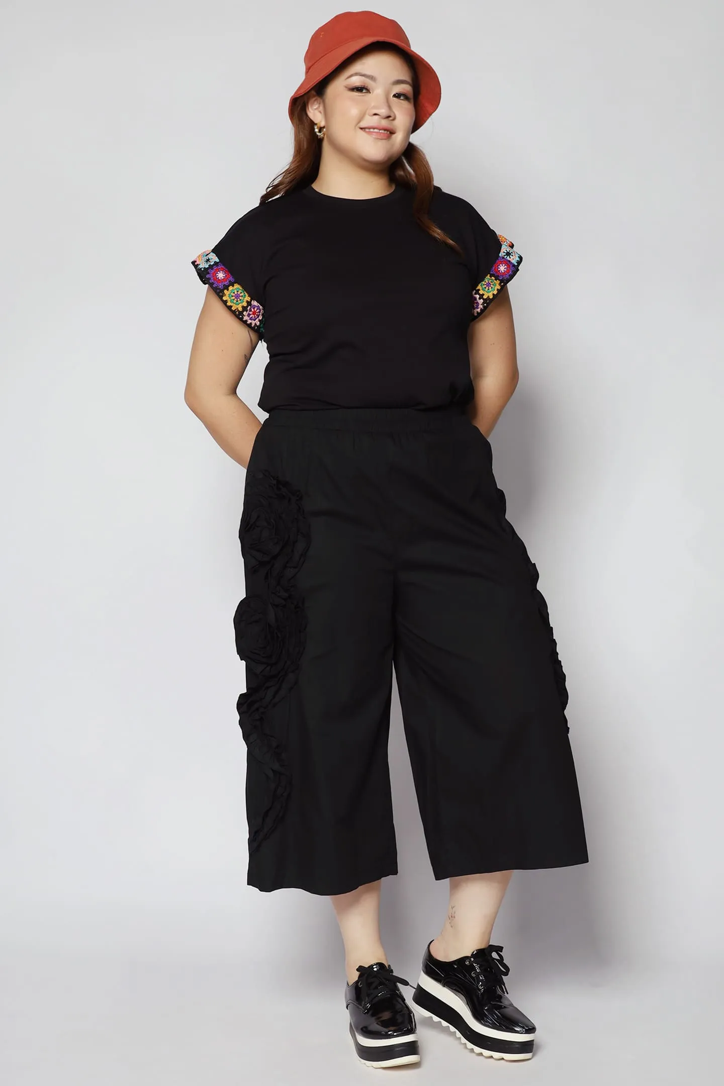 Aly Rosette Culottes Pants in Black