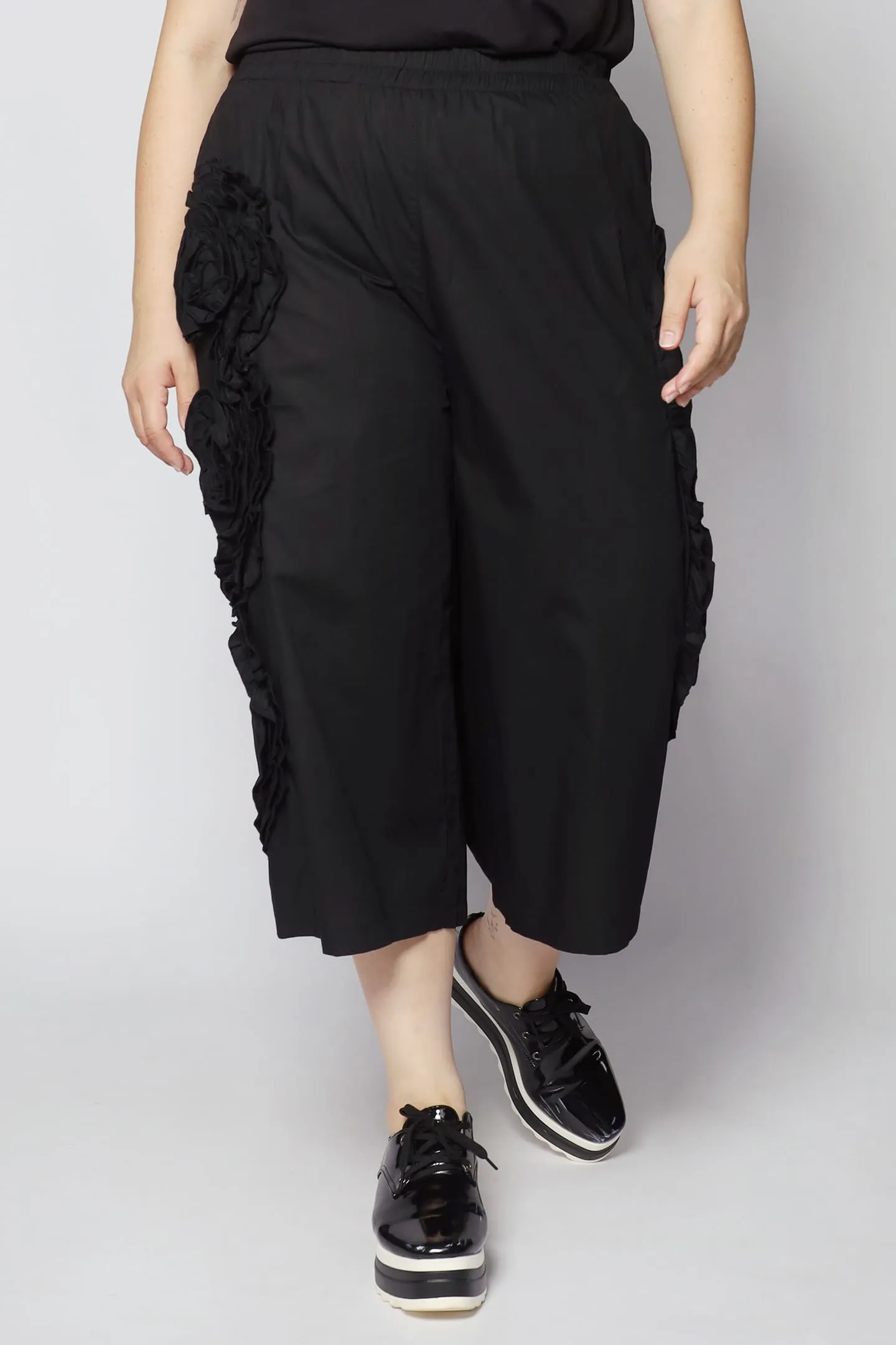 Aly Rosette Culottes Pants in Black