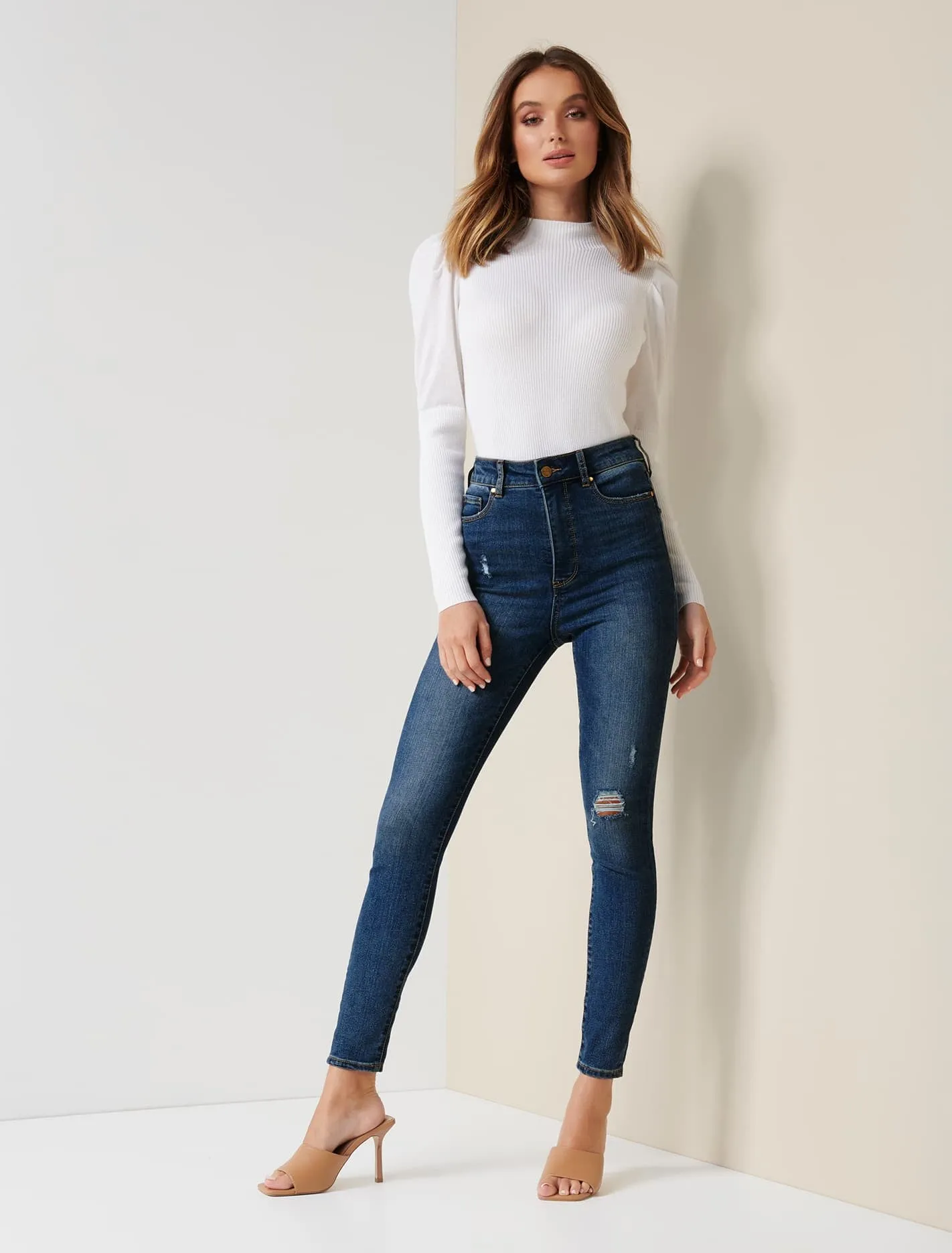 Bella High Rise Sculpting Jean