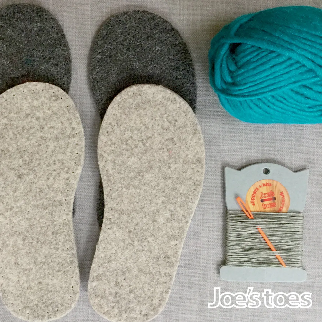 Children's Crossover Slipper Knit Kit in Pure Wool