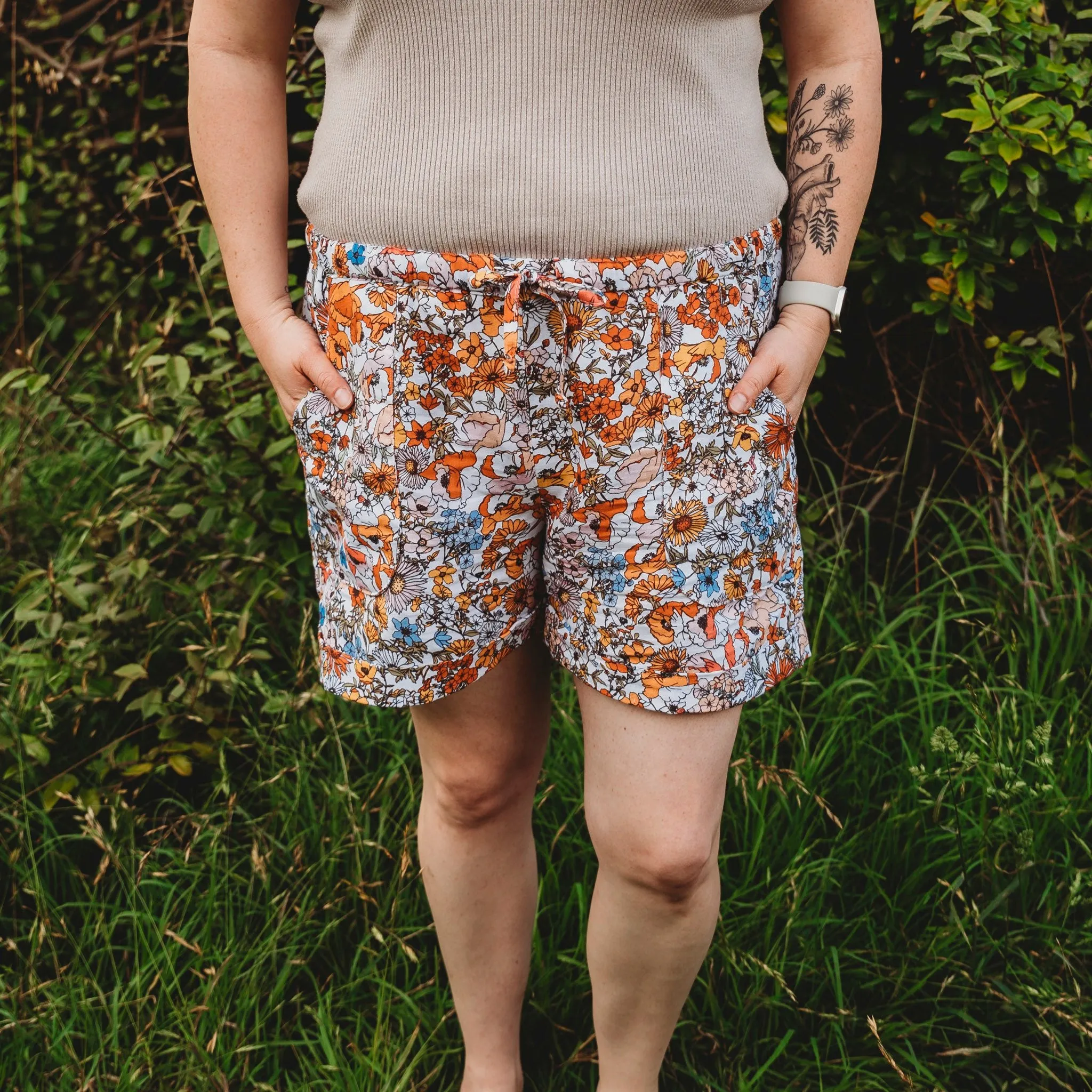 Coastal Cuffed Shorts Sewing Pattern - Women's/Curved Fit