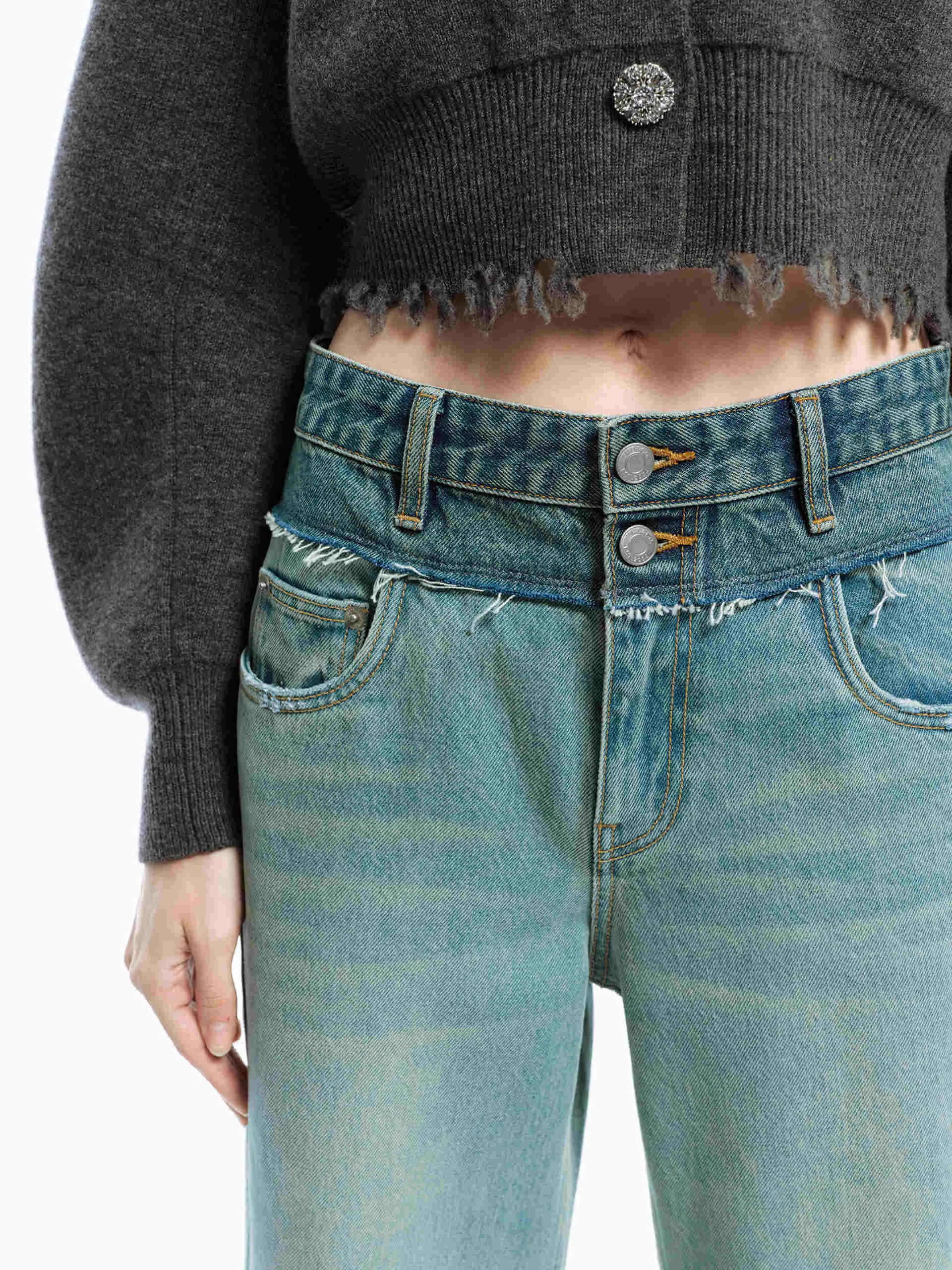 Frayed Seam Straight Jeans