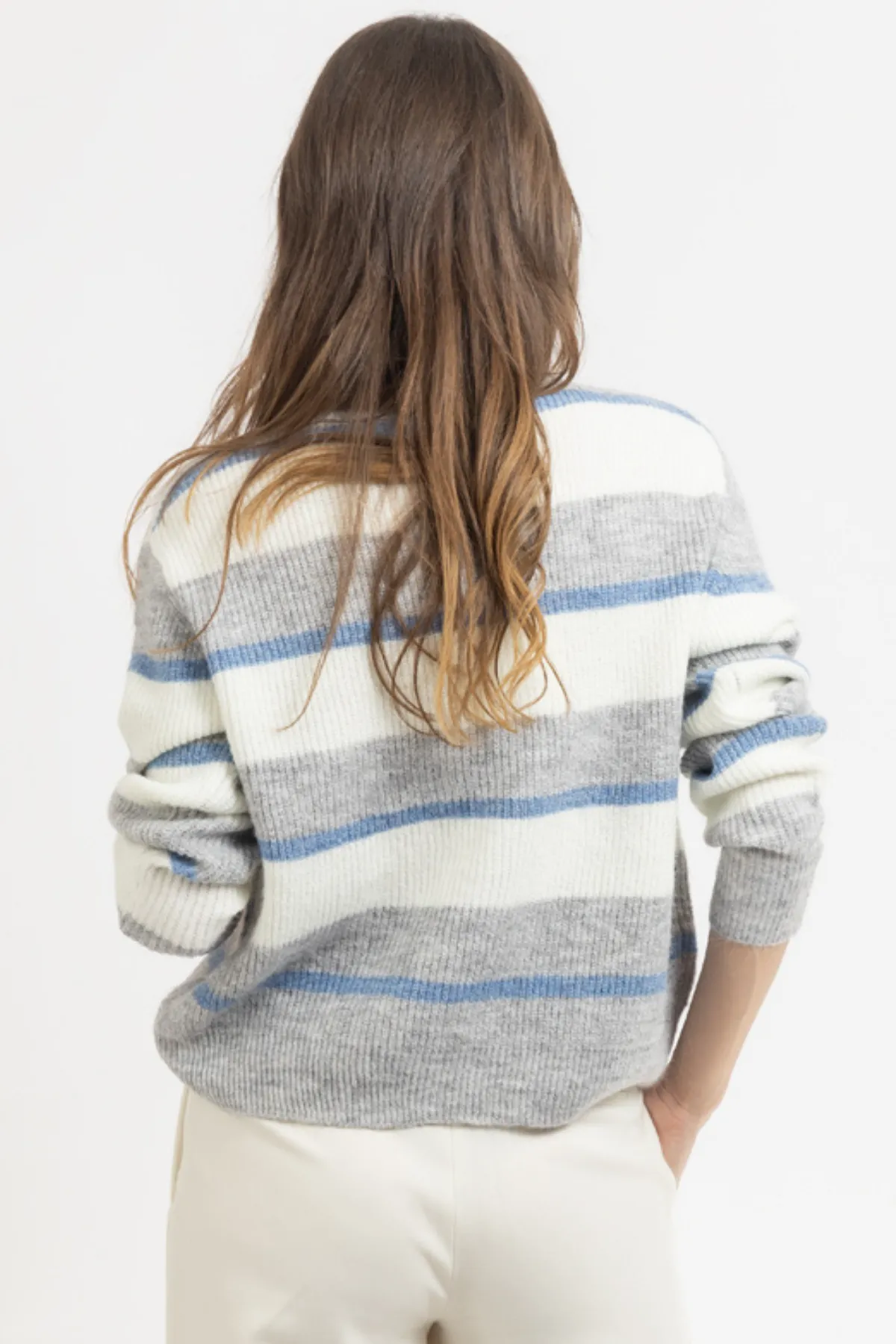 FROSTY STRIPED SWEATER