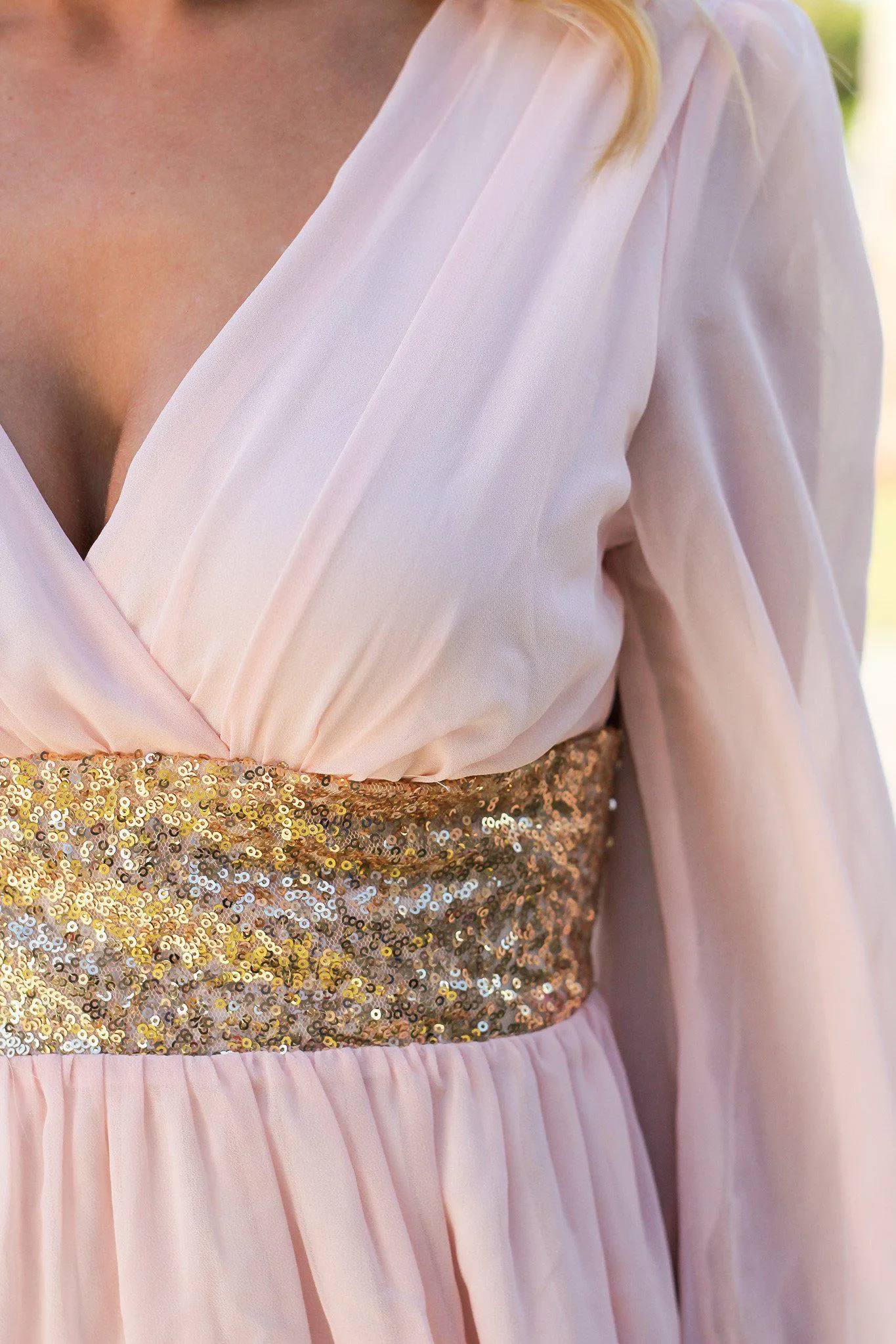 Light Pink Short Dress with Sequined Waist