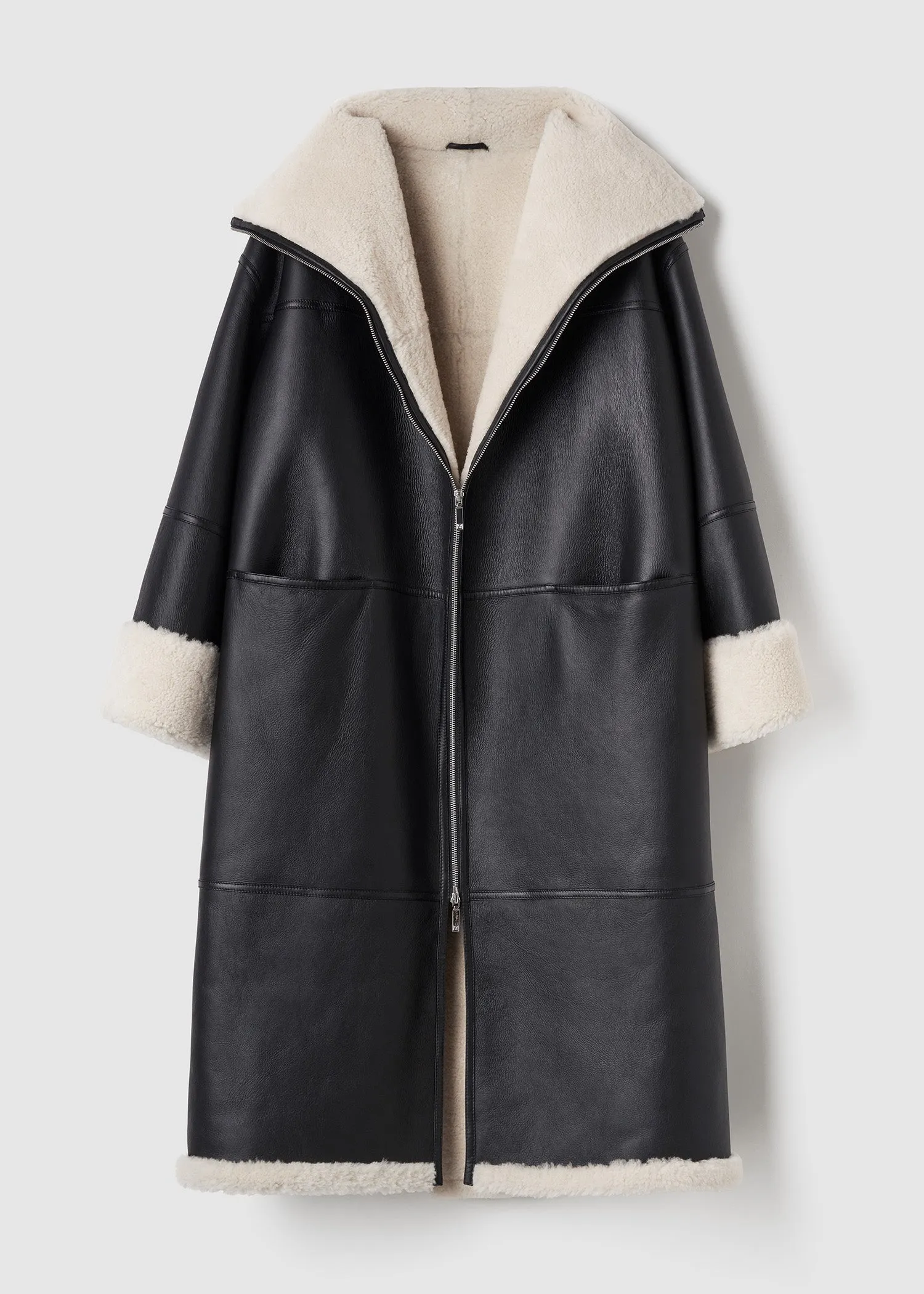 Signature shearling coat black/off-white