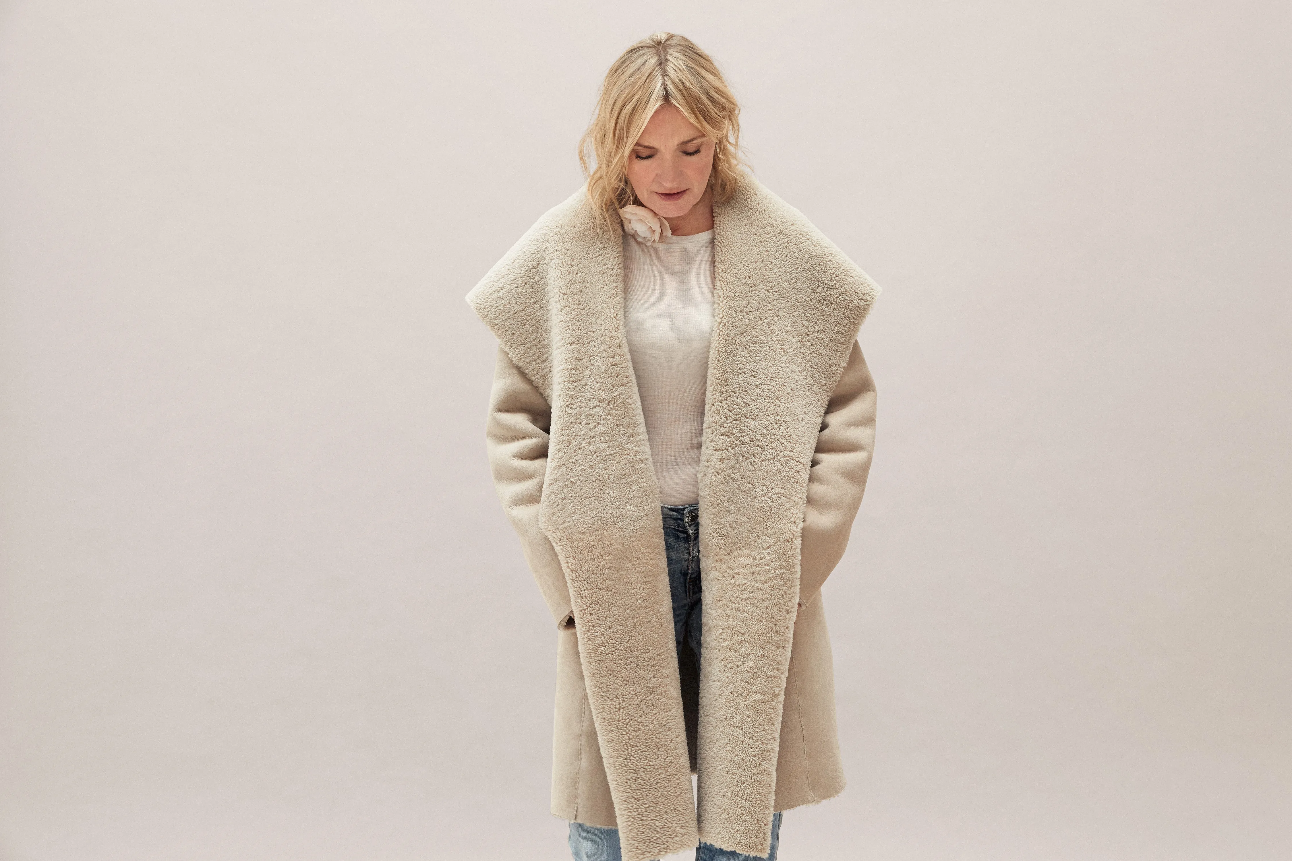 Stone Large Collar Shearling Coat