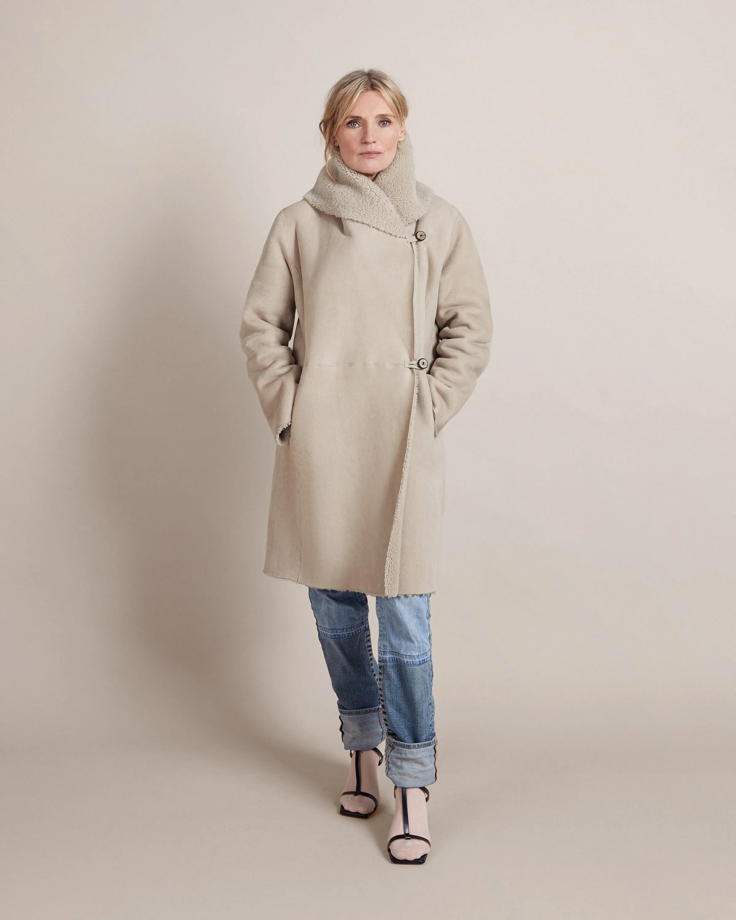 Stone Large Collar Shearling Coat