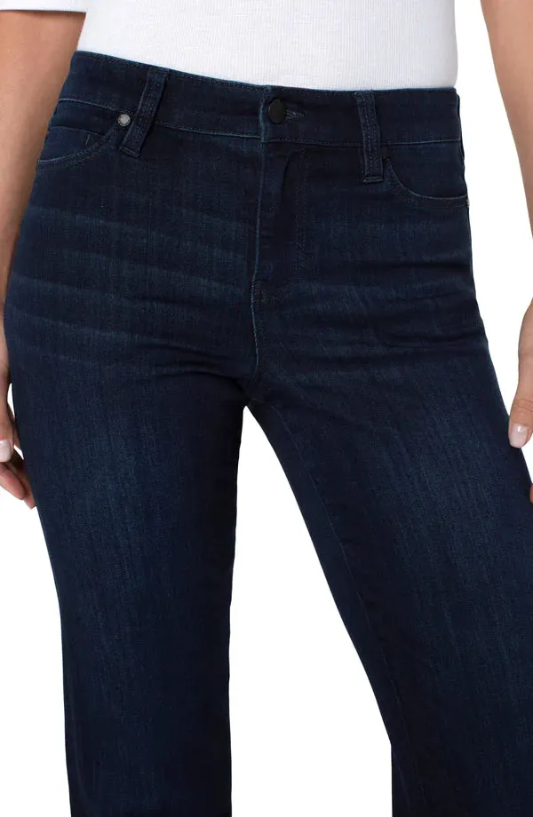 STRAIGHT LEG MID RISE DARK WASH JEANS