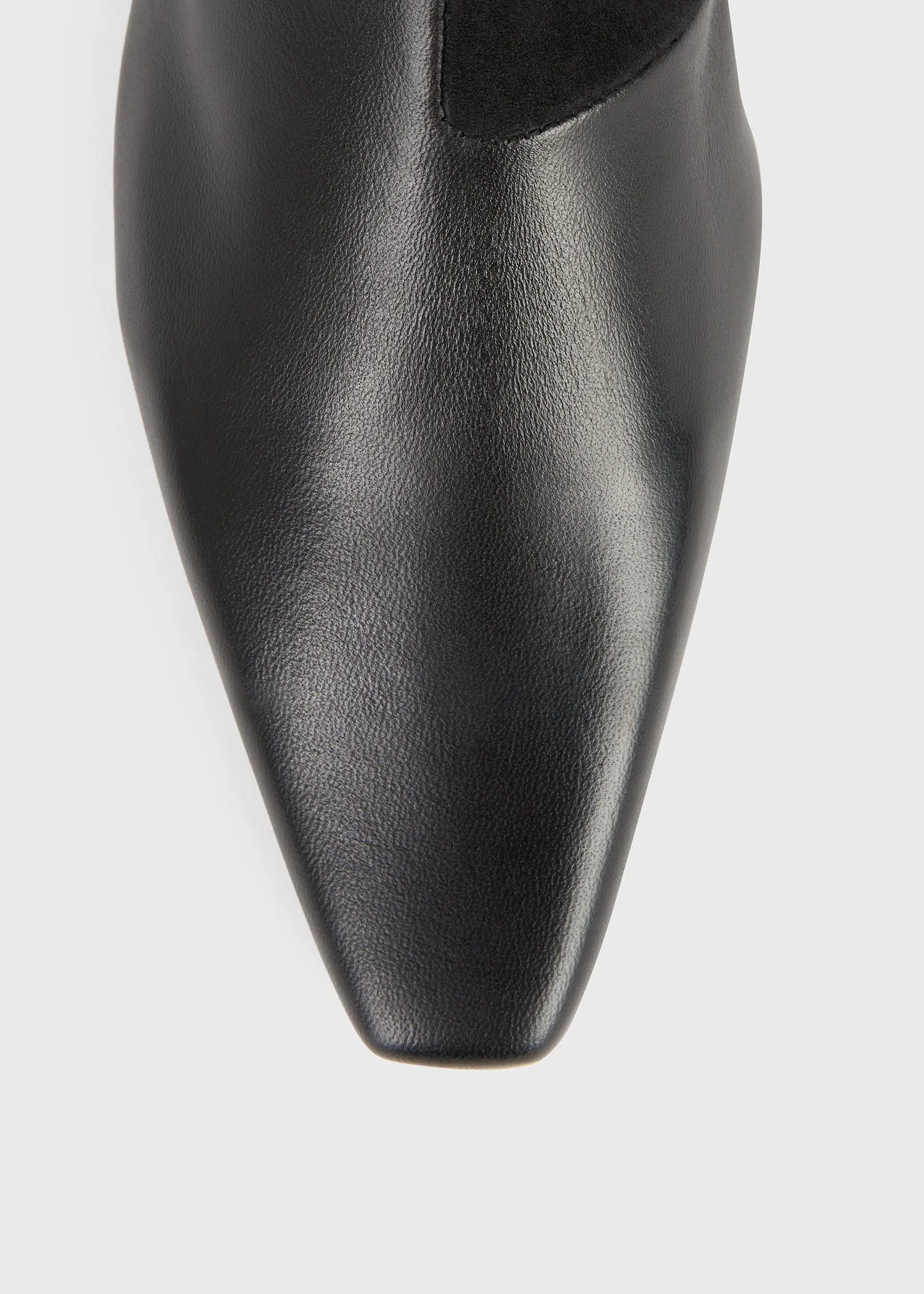 The Slim Knee-High Boot black leather/suede