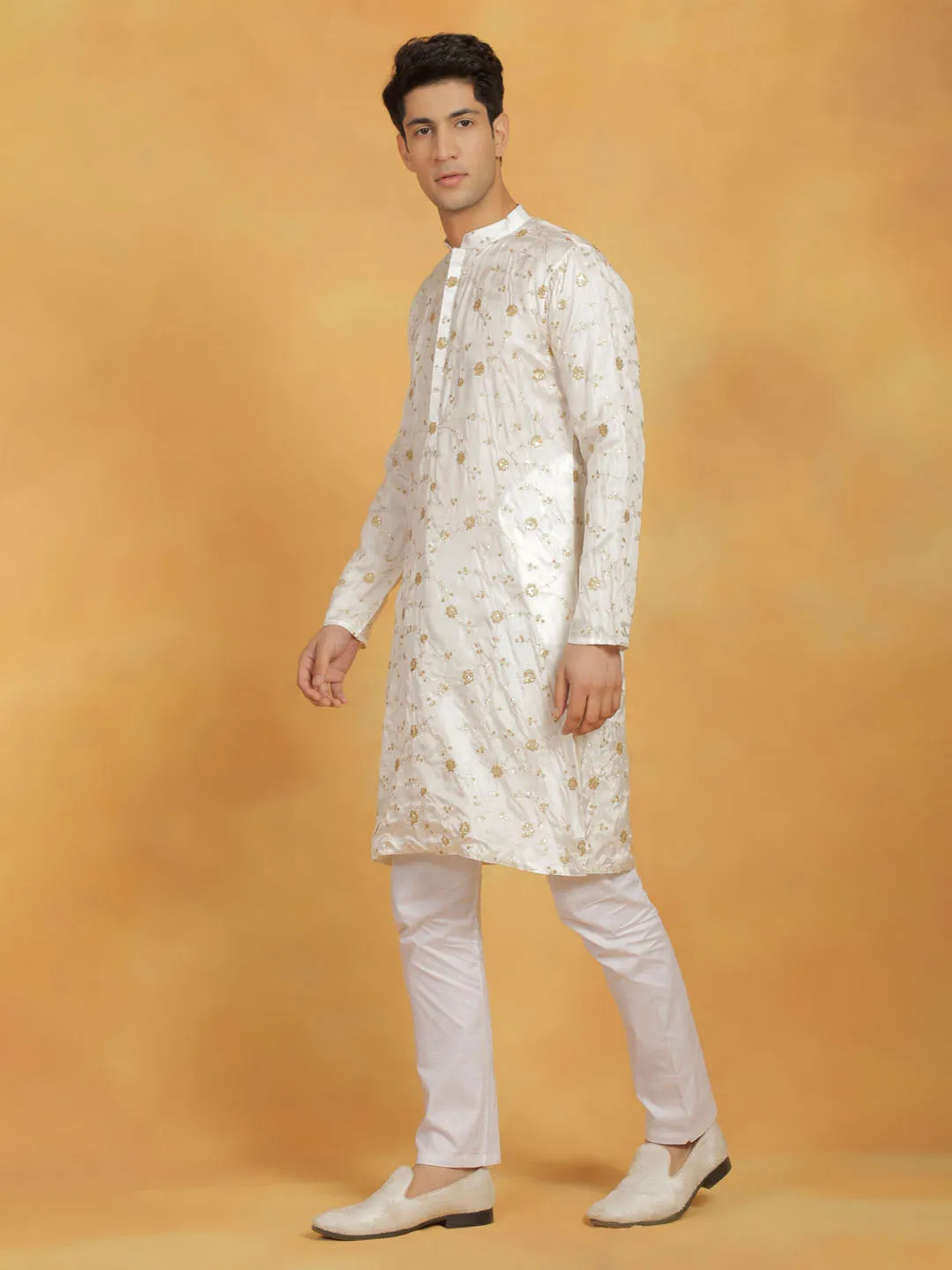 VASTRAMAY Men's Embroidered White Kurta Set